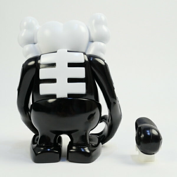 KAWS カウズ ×MEDICOM TOY×BOUNTY HUNTER Skull Kun スカル君 フィギュア 黒白 Size【フリー】 【中古品-ほぼ新品】【中古】