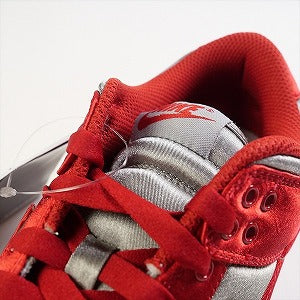 NIKE ナイキ WMNS DUNK LOW  UNLV SATIN MEDIUM GREY/VARSITY RED-WHITE DX5931-001 スニーカー 赤 Size 【27.0cm】 【新古品・未使用品】 20772608