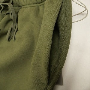 Fear of God フィアーオブゴッド ESSENTIALS Fleece Relaxed Sweatpant MILITARY スウェットパンツ オリーブ Size 【S】 【新古品・未使用品】 20803345