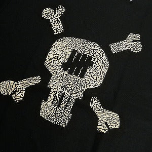 STUSSY ステューシー ×UNDEFEATED セメント柄スカルプリントTシャツ 黒 Size 【M】 【新古品・未使用品】 20804426