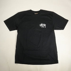 STUSSY ステューシー 24AW STOCK PARIS TEE BLACK パリ限定Tシャツ 黒 Size 【XL】 【新古品・未使用品】 20807651