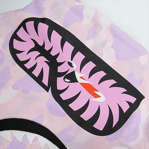 A BATHING APE ア ベイシング エイプ ×Stray Kids 25AW Lee Know LEEBIT SHARK FULL ZIP HOODIE シャークパーカー ピンク Size 【L】 【新古品・未使用品】 20831508